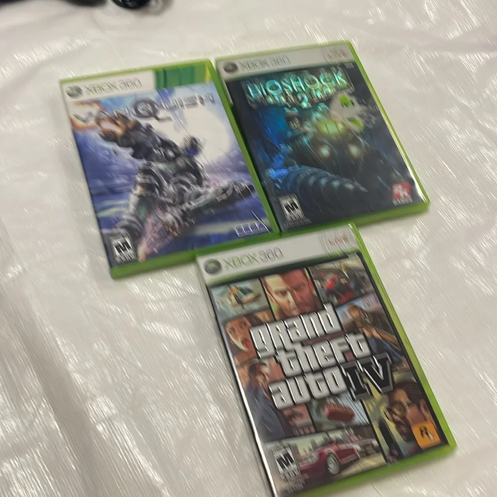 XBOX 360 console with games